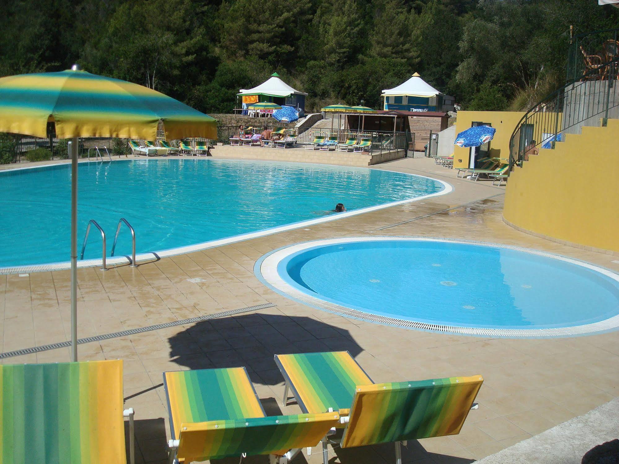 Camping Village Canapai Ріо-Маріна Екстер'єр фото